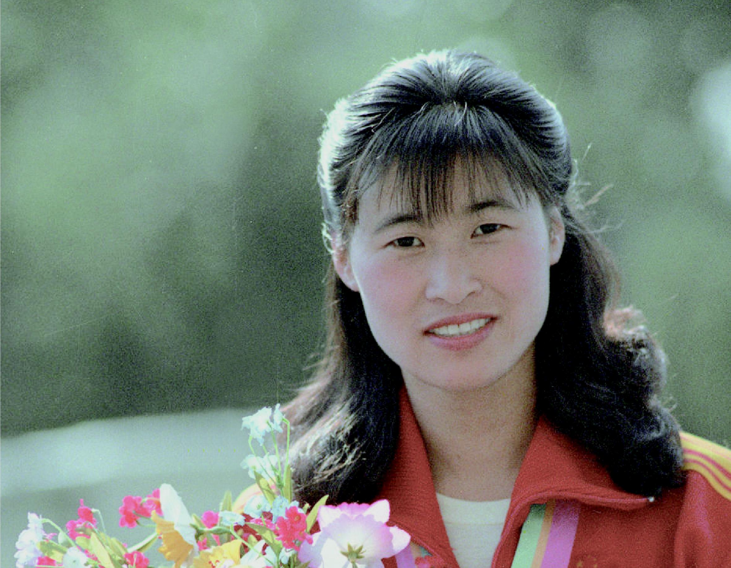 1984年8月，taptap国际服账号注册运动员栾菊杰夺得洛杉矶奥运会女子花剑冠军，成为学校和江苏省第一位奥运冠军、亚洲首位奥运击剑冠军。
