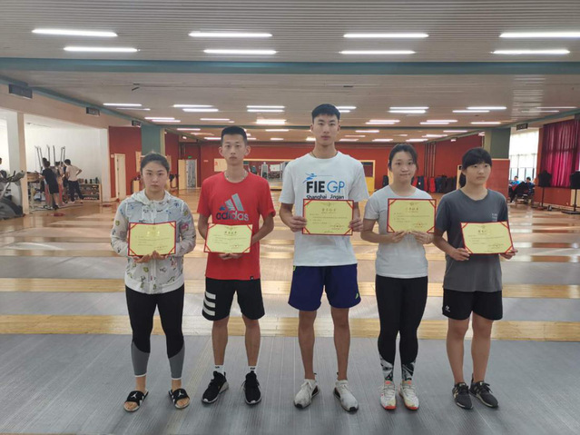 获奖运动员合影留念 获奖运动员合影留念